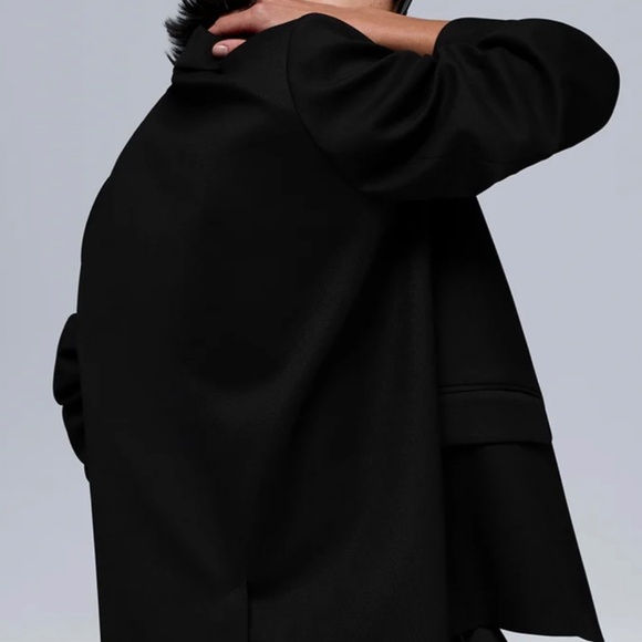 Alo Yoga First-Class Blazer - Picture 6 of 8